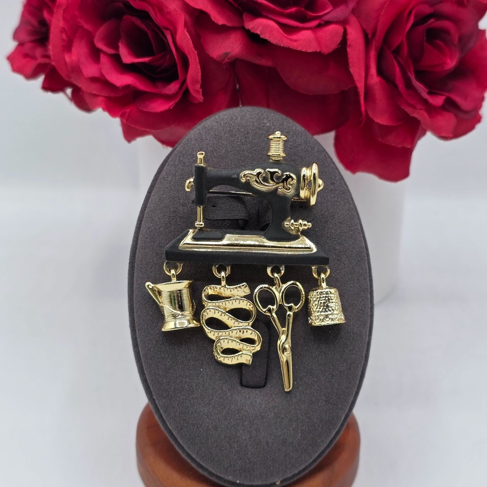 Danecraft Sewing Machine Charm Brooch Pin Miniature Spool Scissors Thimble Tape